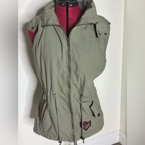 YMI Collection Utility Vest Women’s Medium Army Green